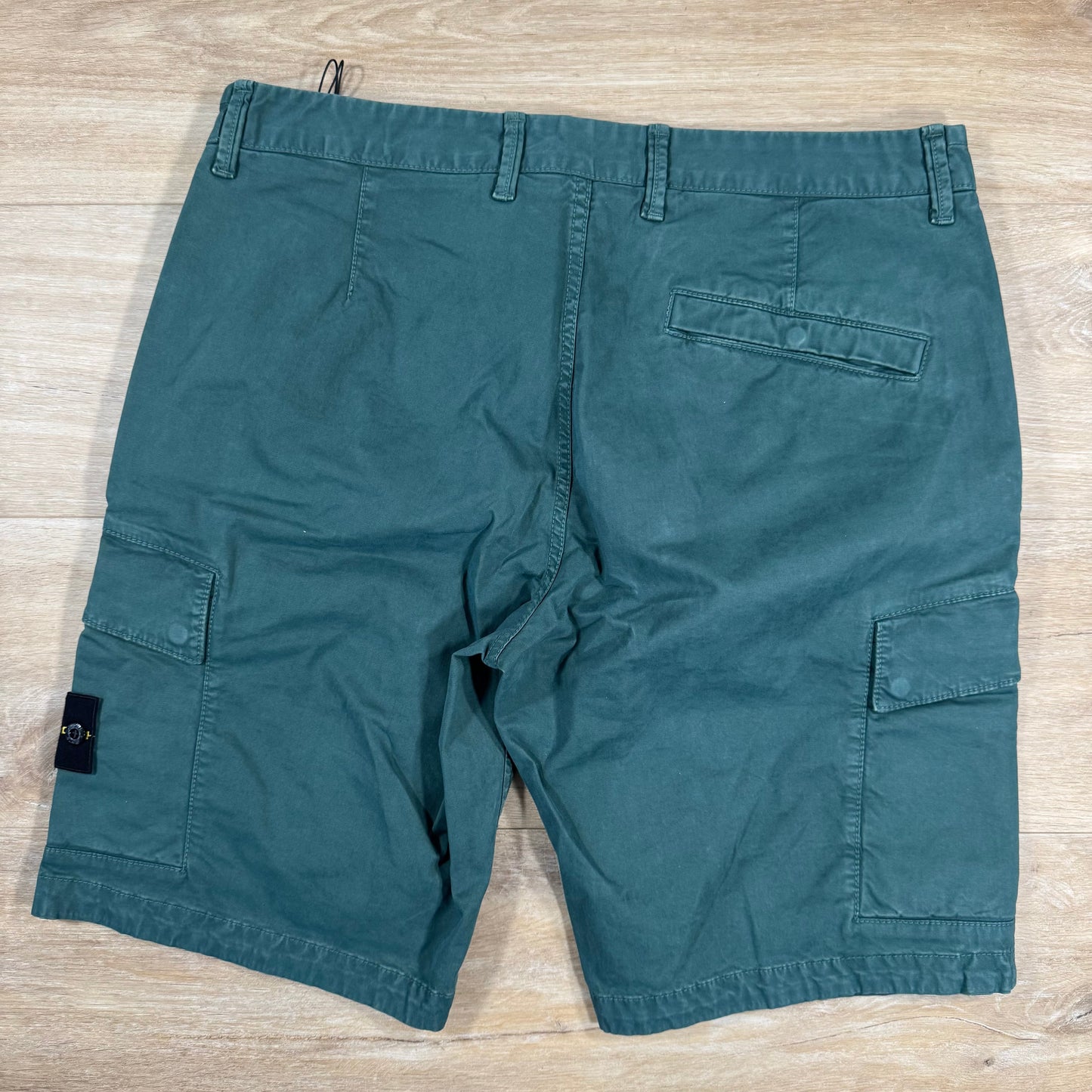 Stone Island Stretch Twill Cargo Shorts in Bottle Green