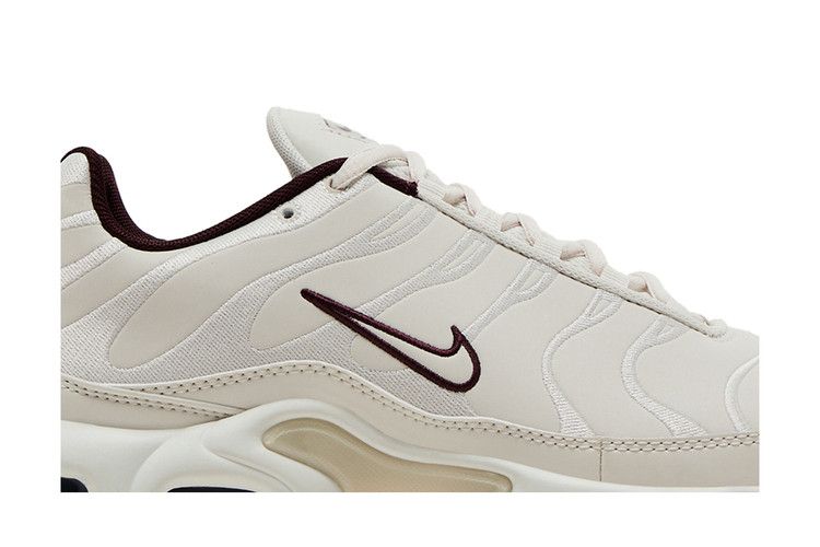 Nike Air Max Plus PRM Phantom Burgundy Crush