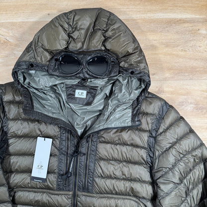 CP Company DD Shell Goggle Down Jacket in Grape Leaf