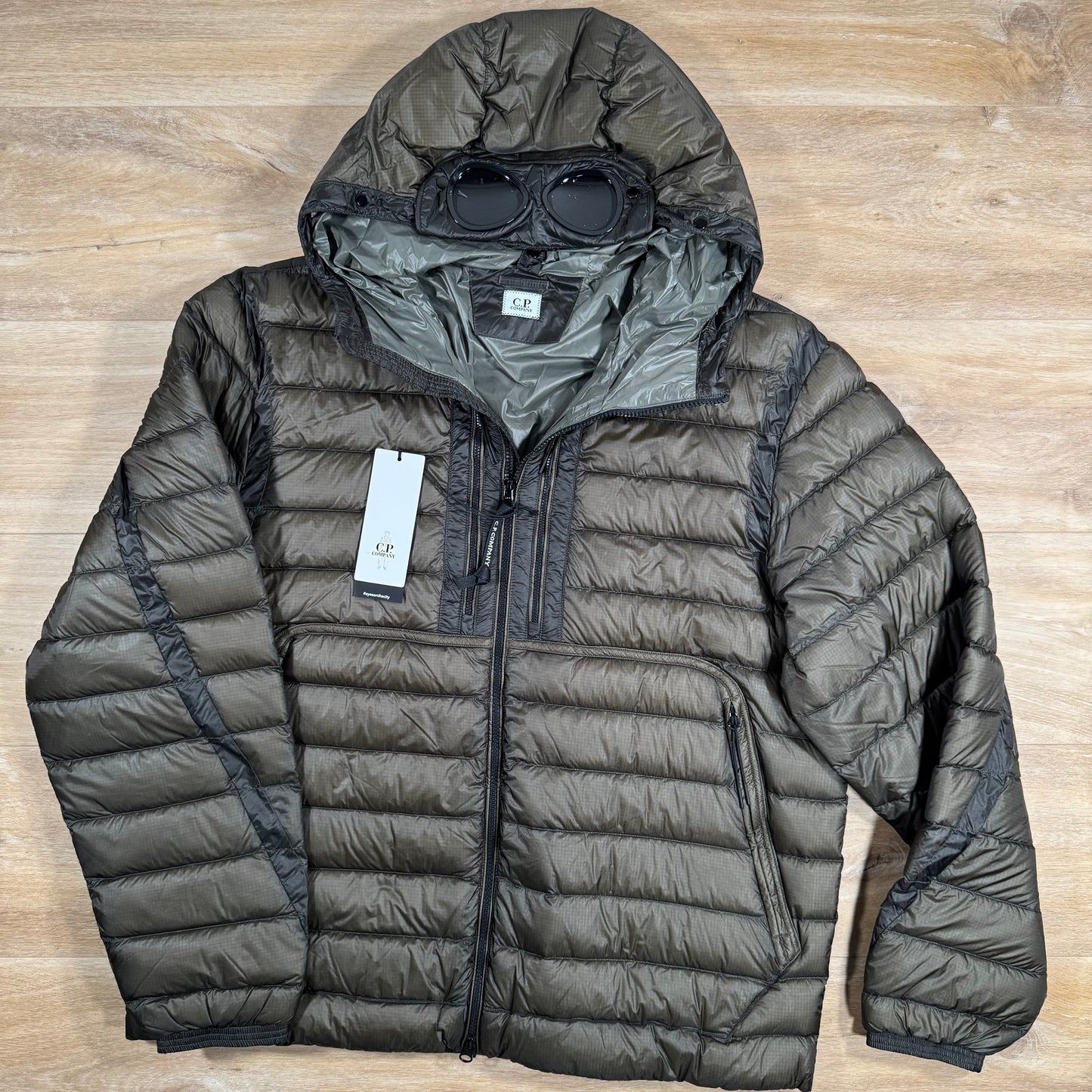 CP Company DD Shell Goggle Down Jacket in Grape Leaf