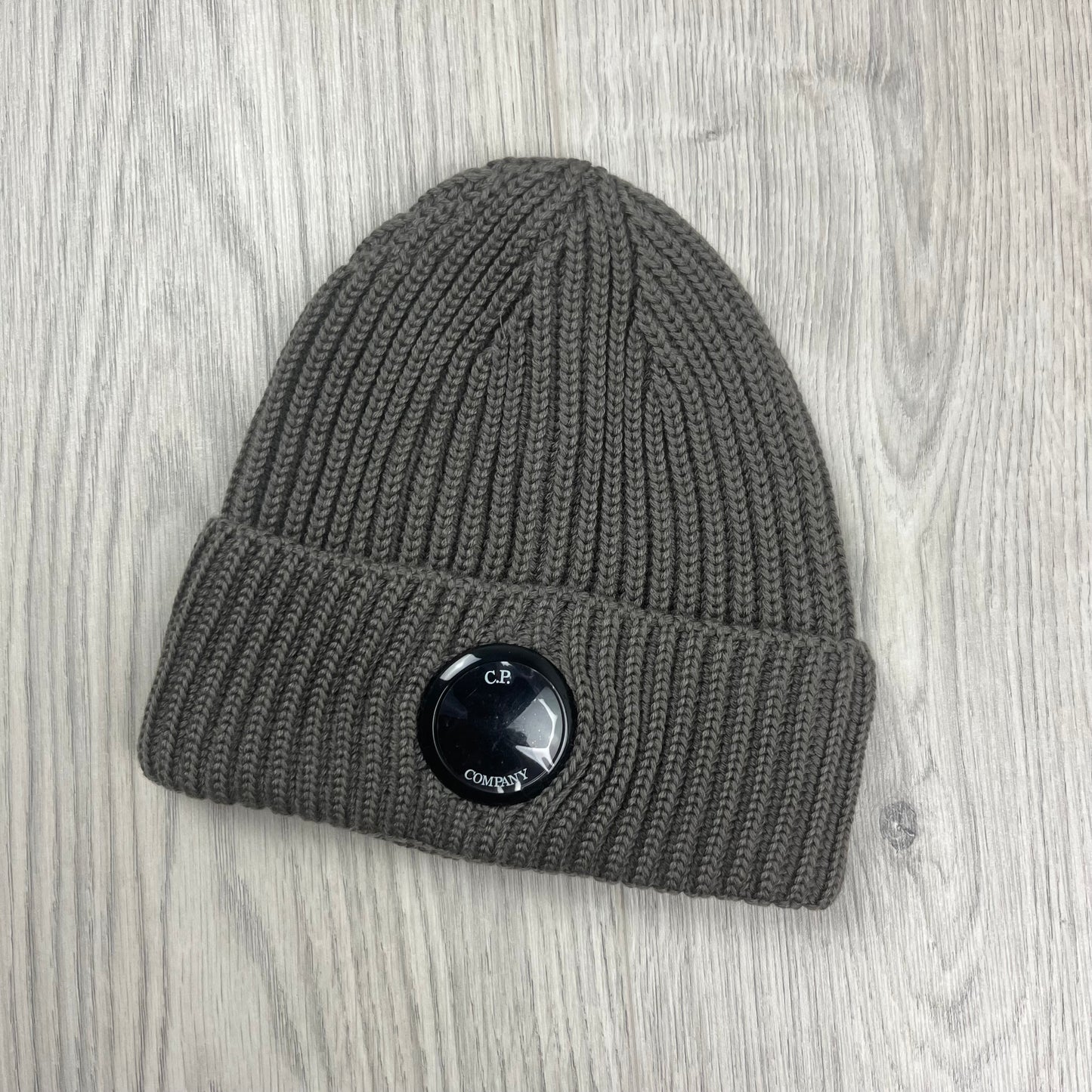 CP Company Lens Beanie - Walnut
